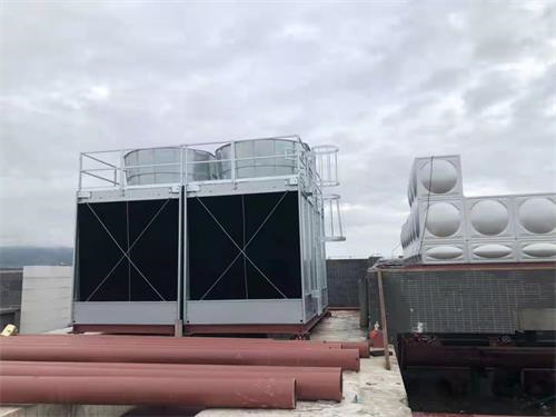 圓形冷卻塔冒白色霧氣的原因(冷卻塔的霧氣有沒(méi)有效