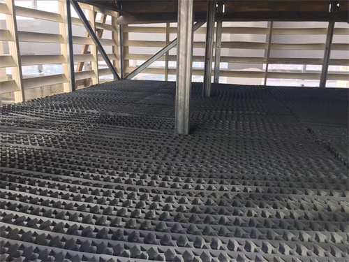 環(huán)境條件對逆流閉式冷卻塔傳熱的影響